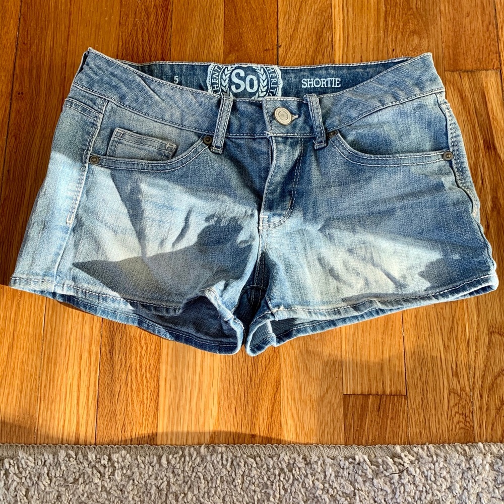 Jean short shorts